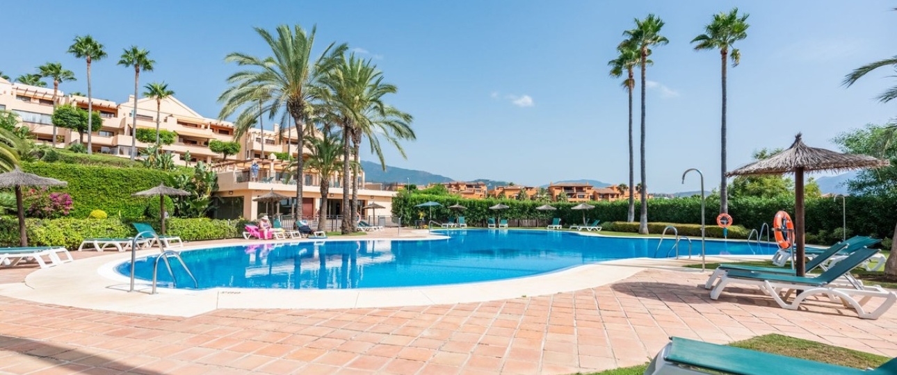 Resale - apartment - Estepona - Atalaya