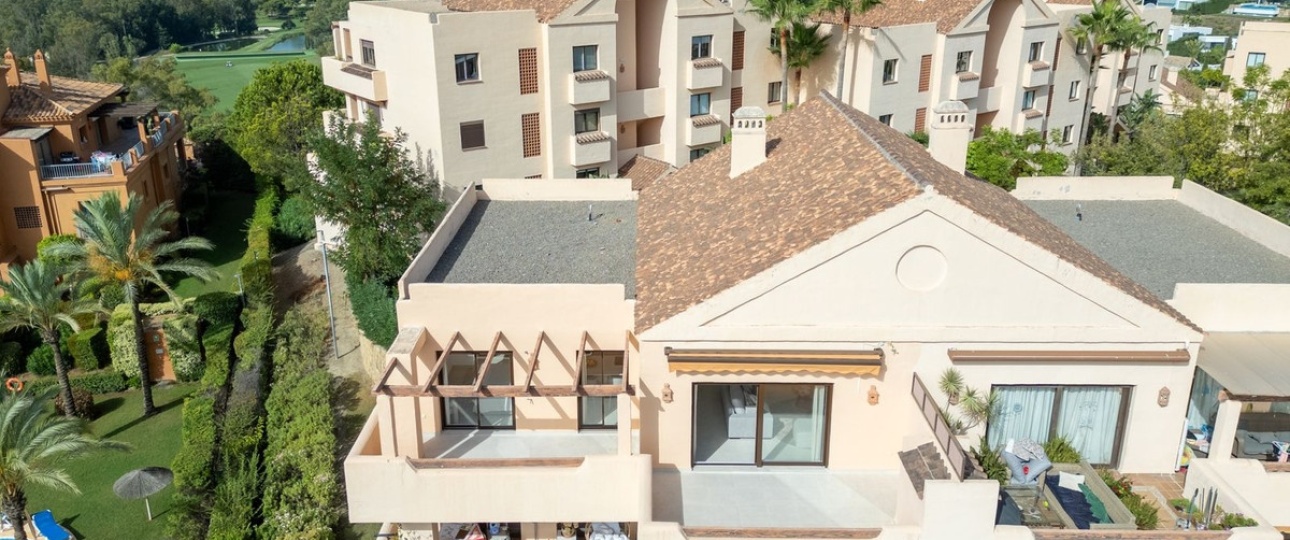 Resale - apartment - Estepona - Atalaya