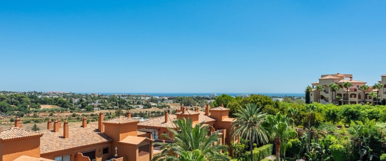 Resale - apartment - Estepona - Atalaya