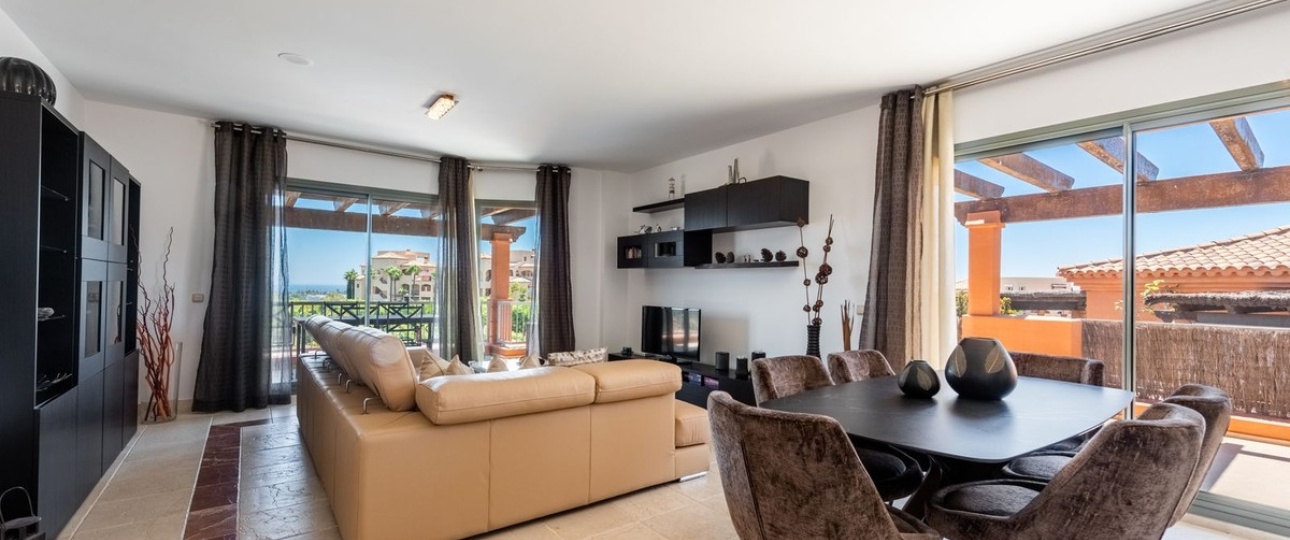 Resale - apartment - Estepona - Atalaya