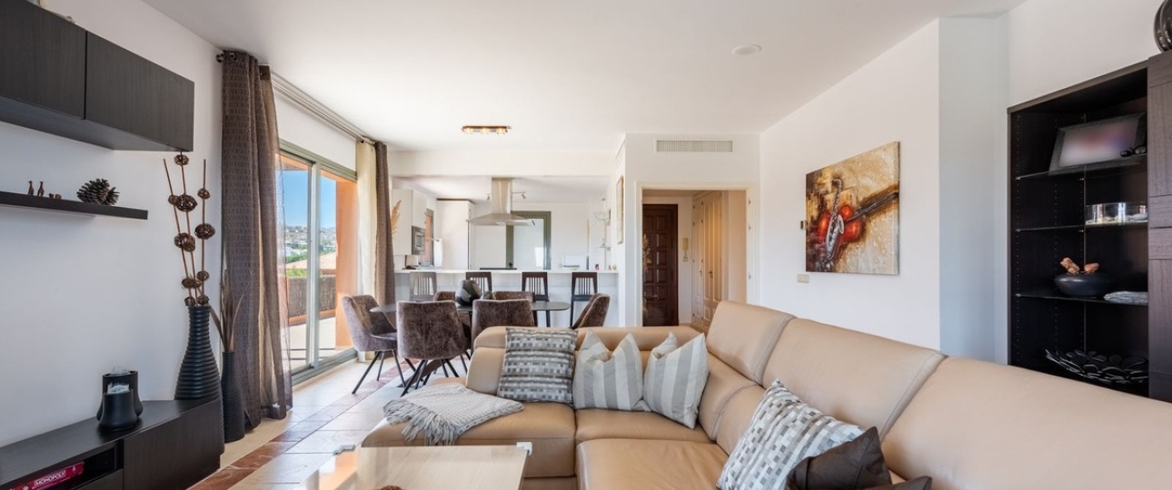Resale - apartment - Estepona - Atalaya