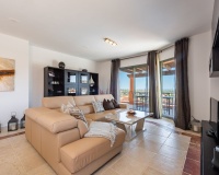 Resale - apartment - Estepona - Atalaya