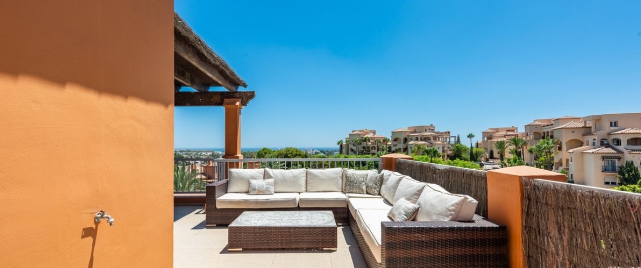 Resale - apartment - Estepona - Atalaya