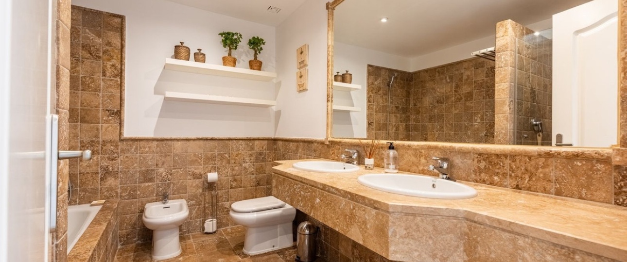 Resale - apartment - Estepona - Atalaya
