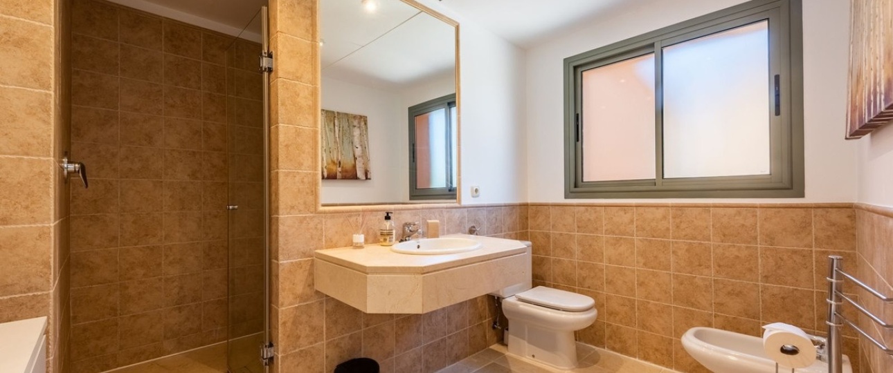 Resale - apartment - Estepona - Atalaya