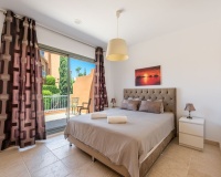 Resale - apartment - Estepona - Atalaya