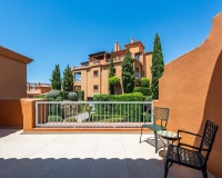 Resale - apartment - Estepona - Atalaya