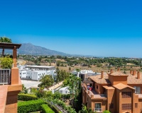 Resale - apartment - Estepona - Atalaya