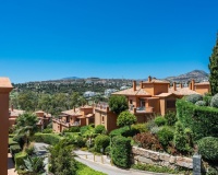 Resale - apartment - Estepona - Atalaya