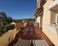 Resale - apartment - Estepona - Atalaya