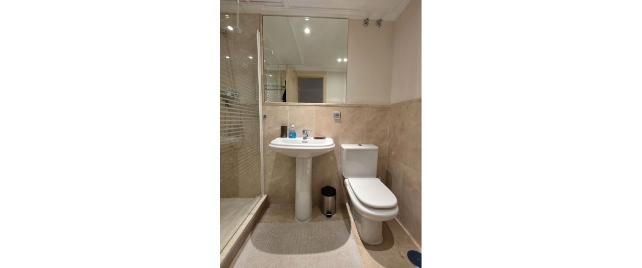 Resale - apartment - Estepona - Atalaya
