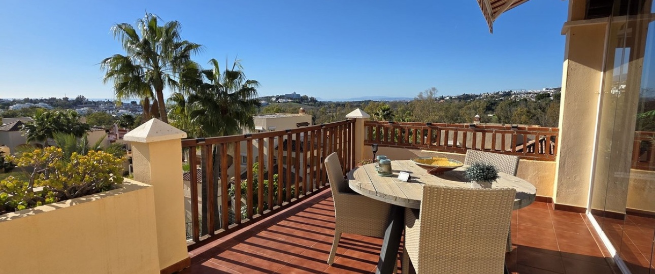 Resale - apartment - Estepona - Atalaya
