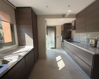 Resale - apartment - Estepona - Atalaya