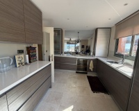 Resale - apartment - Estepona - Atalaya