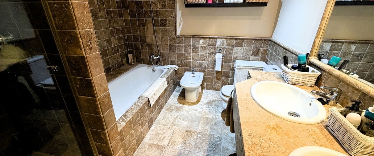 Resale - apartment - Estepona - Atalaya