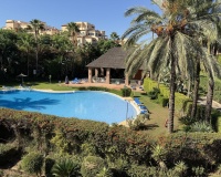 Resale - apartment - Estepona - Atalaya