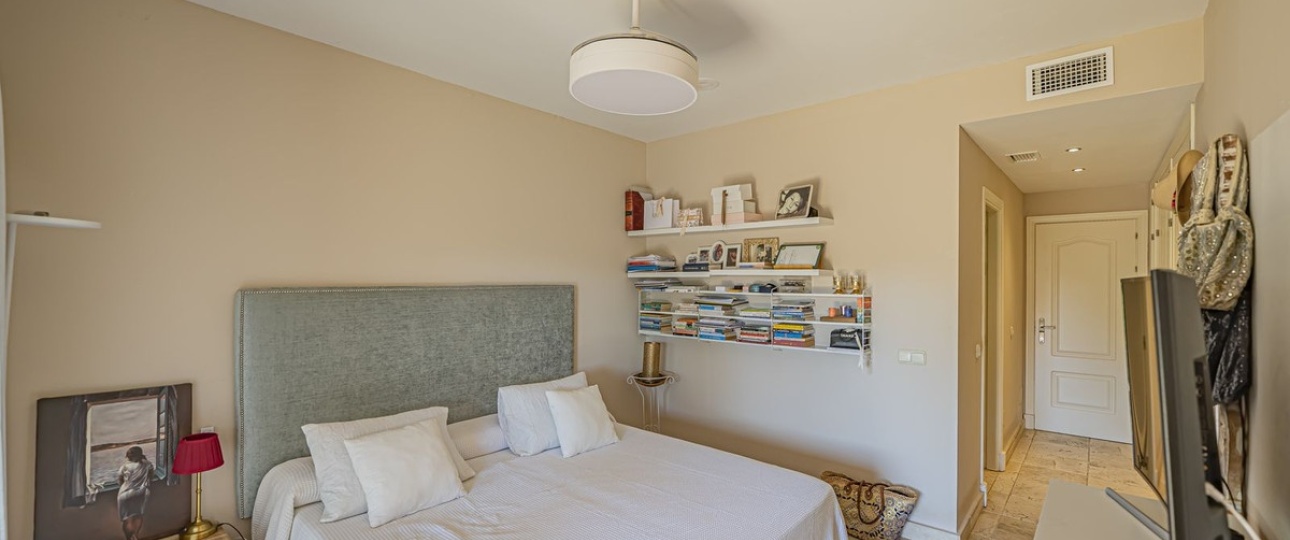Resale - apartment - Estepona - Atalaya