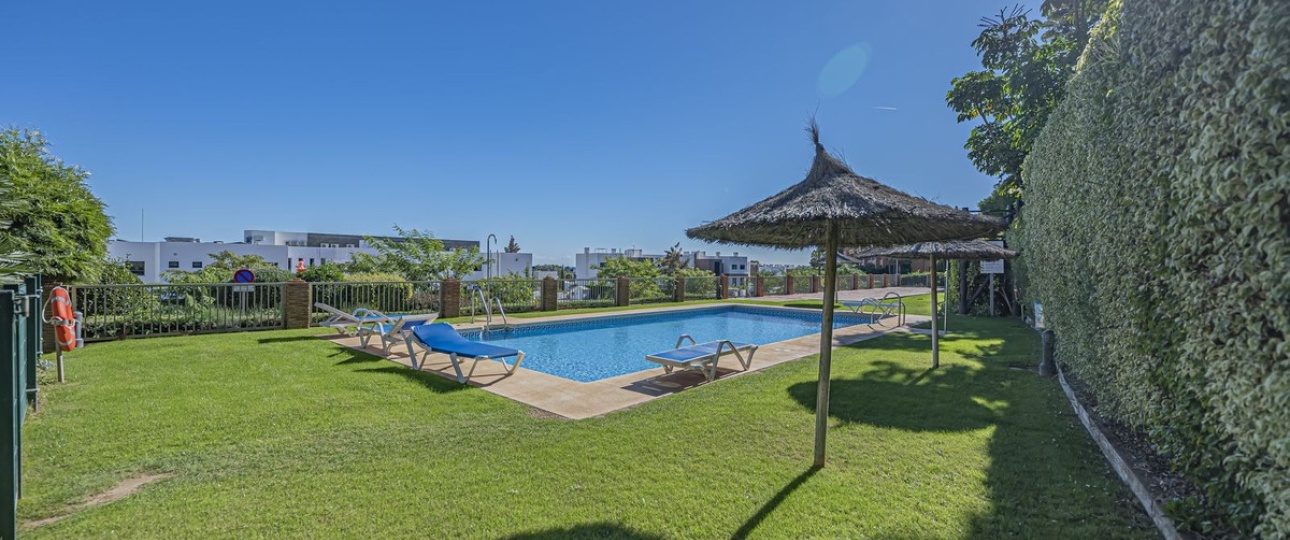 Resale - apartment - Estepona - Atalaya