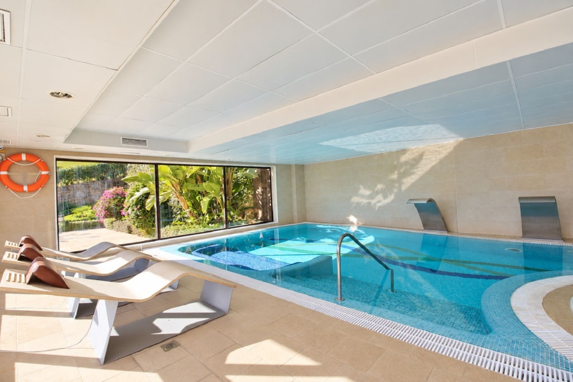 Resale - apartment - Estepona - Atalaya