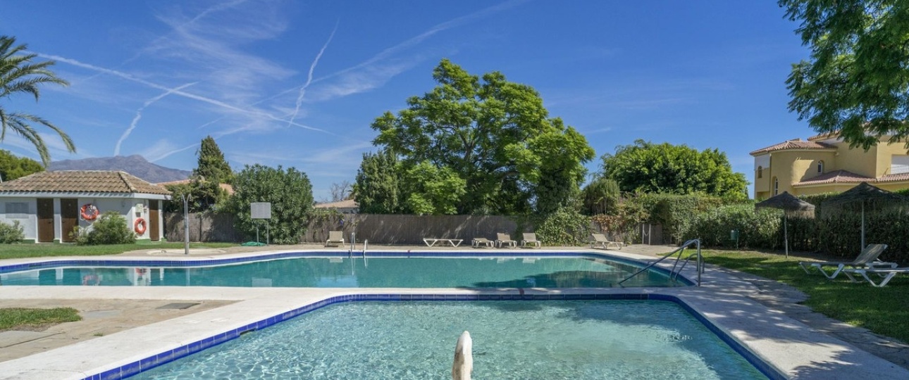 Resale - apartment - Estepona - Atalaya