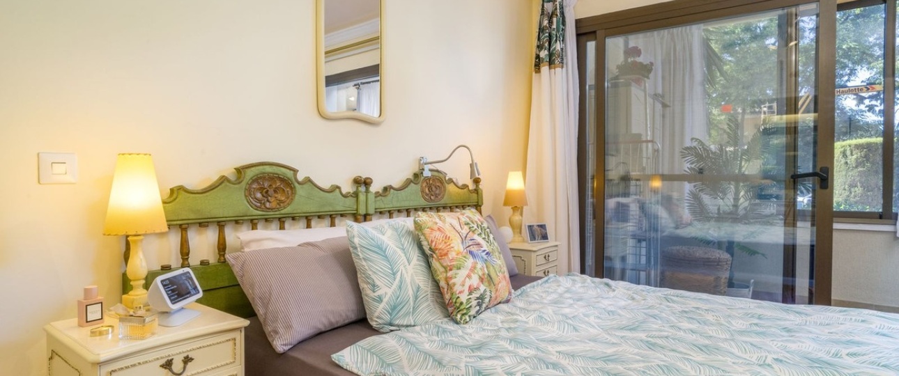 Resale - apartment - Estepona - Atalaya