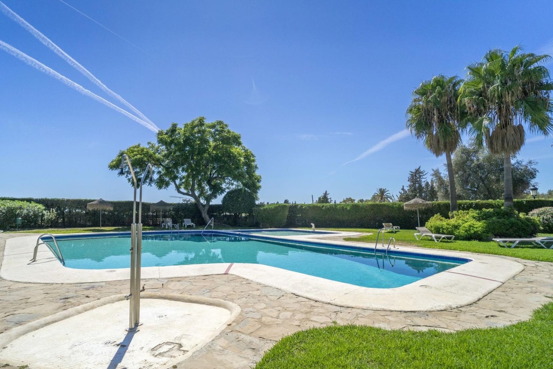 Resale - apartment - Estepona - Atalaya