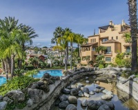 Resale - apartment - Estepona - Atalaya