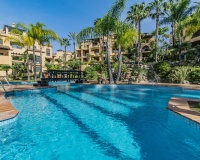 Resale - apartment - Estepona - Atalaya