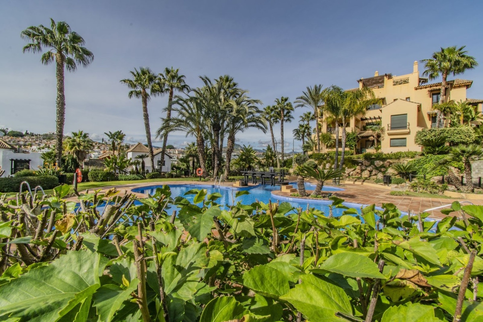 Resale - apartment - Estepona - Atalaya