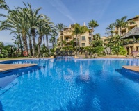 Resale - apartment - Estepona - Atalaya