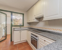 Resale - apartment - Estepona - Atalaya
