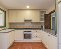 Resale - apartment - Estepona - Atalaya