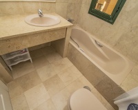 Resale - apartment - Estepona - Atalaya