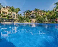 Resale - apartment - Estepona - Atalaya