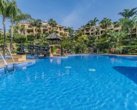 Resale - apartment - Estepona - Atalaya