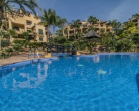 Resale - apartment - Estepona - Atalaya