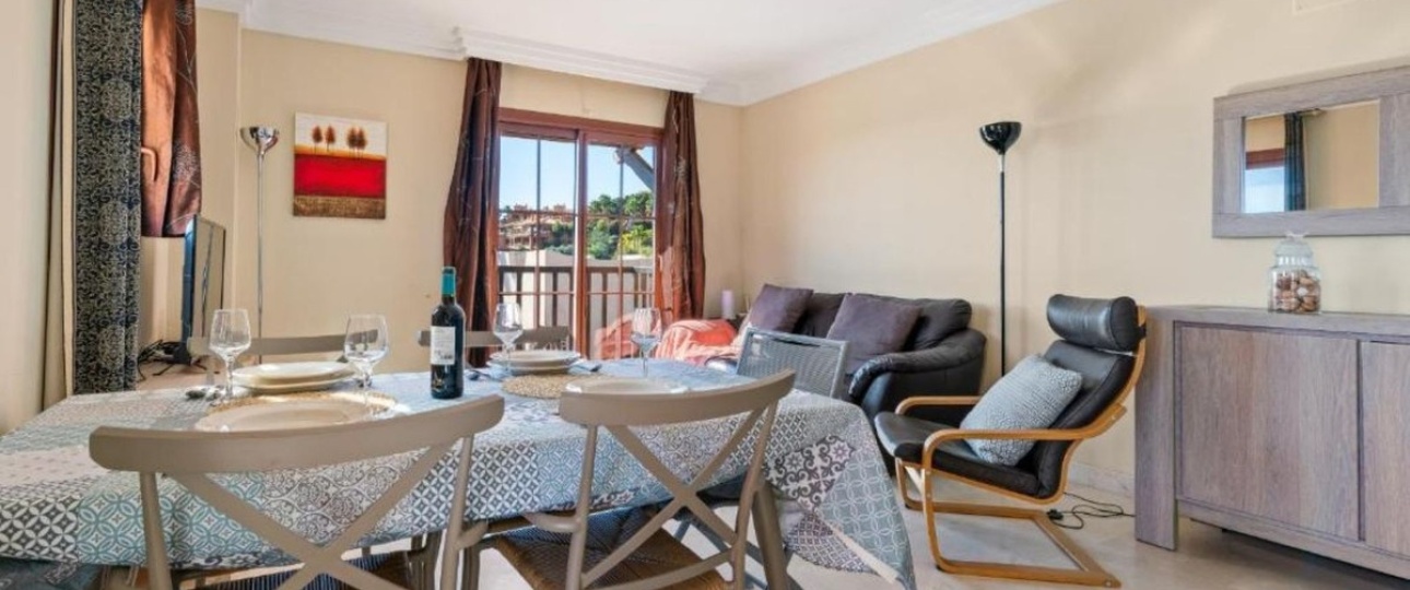 Resale - apartment - Estepona - Atalaya