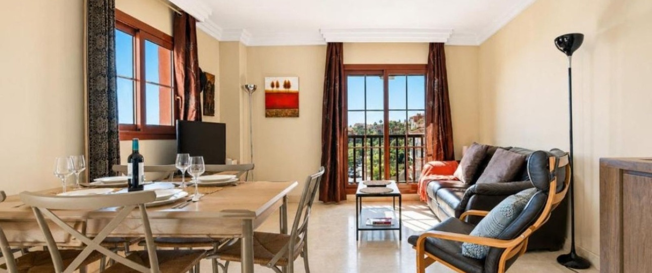 Resale - apartment - Estepona - Atalaya