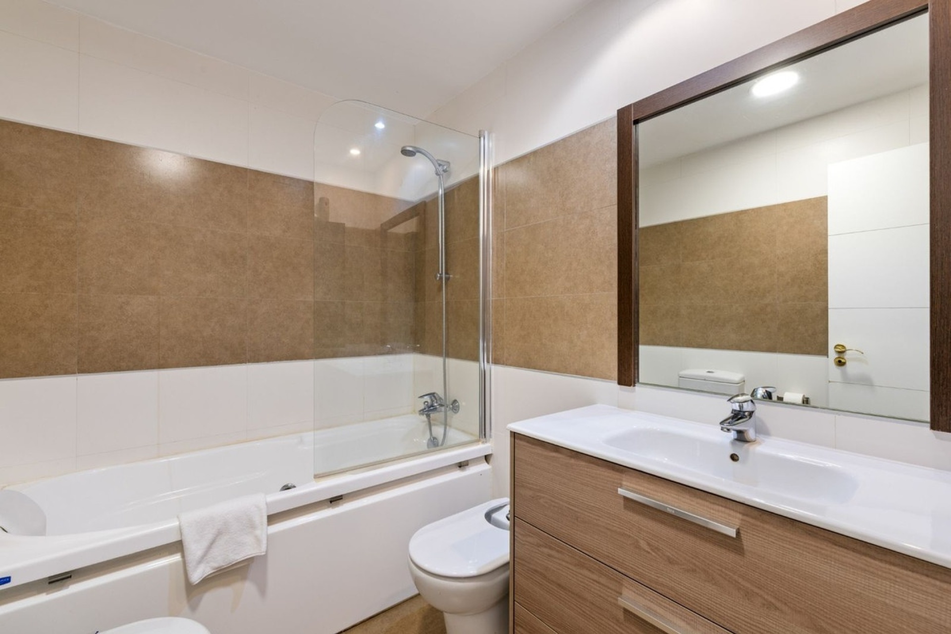 Resale - apartment - Estepona - Atalaya