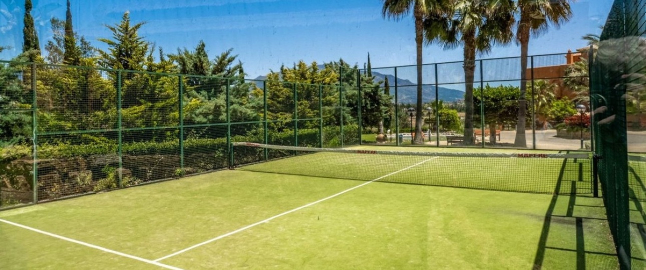 Resale - apartment - Estepona - Atalaya