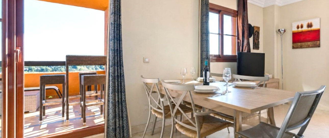 Resale - apartment - Estepona - Atalaya