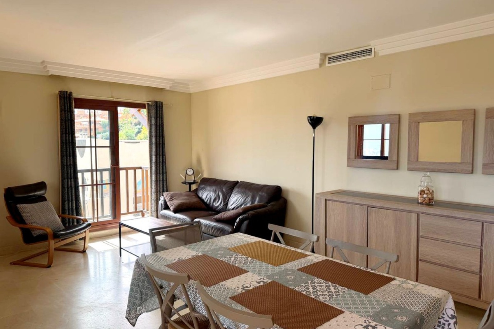 Resale - apartment - Estepona - Atalaya