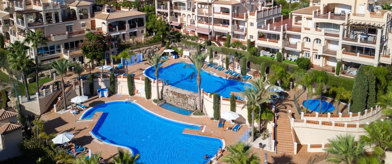 Resale - apartment - Estepona - Atalaya