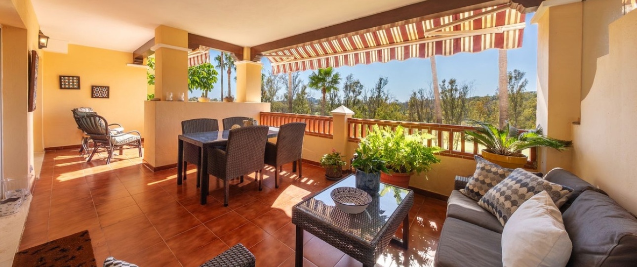 Resale - apartment - Estepona - Atalaya