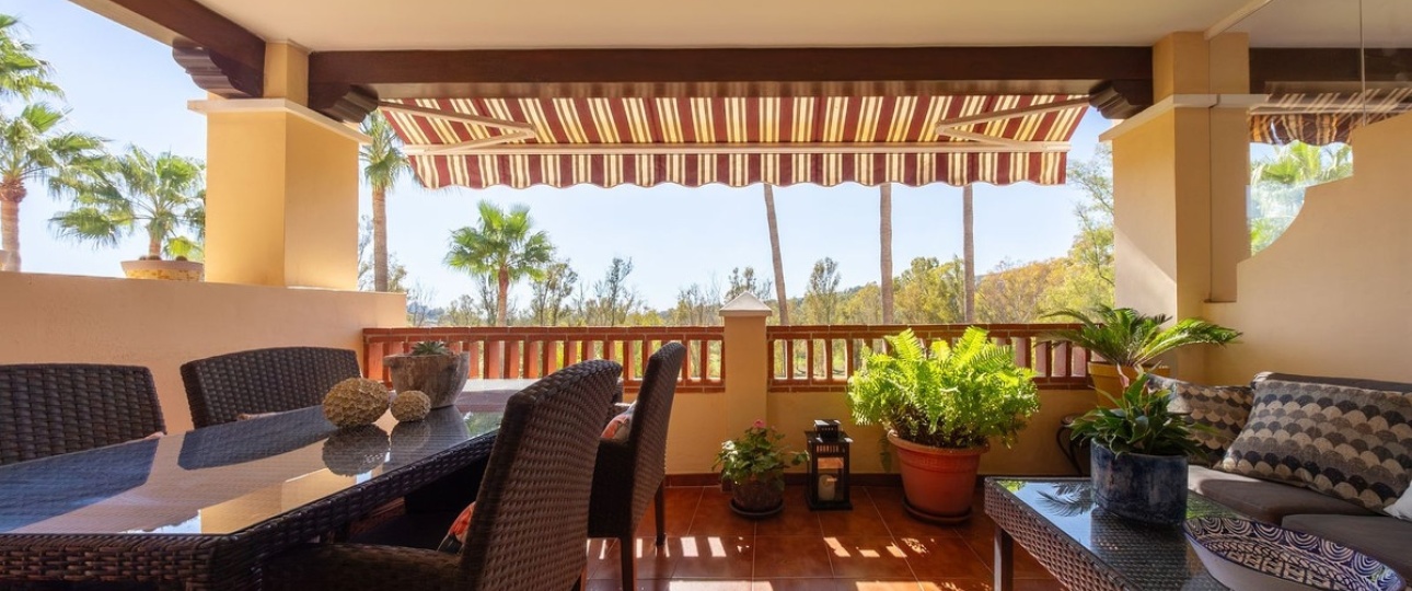 Resale - apartment - Estepona - Atalaya