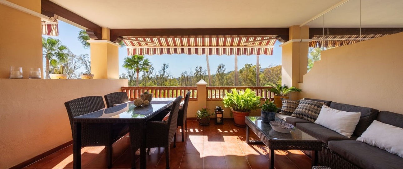 Resale - apartment - Estepona - Atalaya
