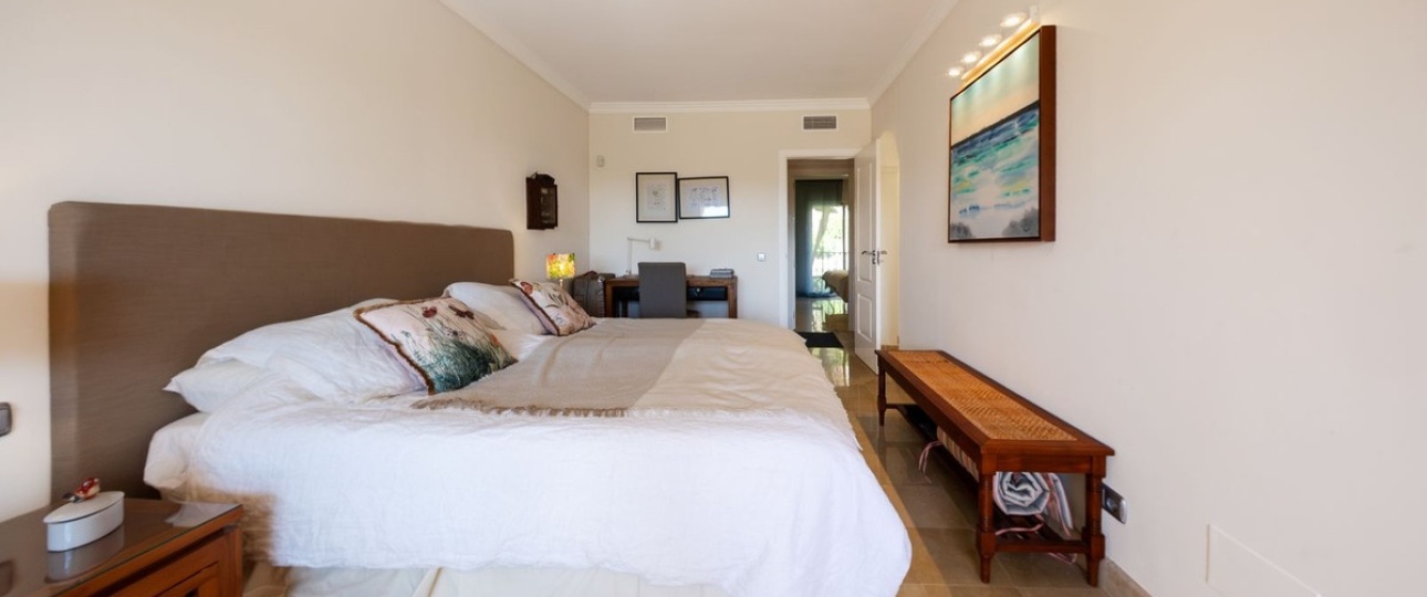 Resale - apartment - Estepona - Atalaya