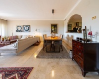 Resale - apartment - Estepona - Atalaya