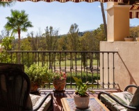 Resale - apartment - Estepona - Atalaya