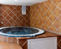 Resale - apartment - Estepona - Atalaya
